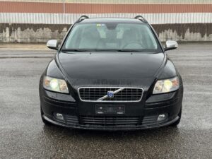VOLVO V50 T5