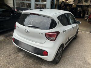 Hyundai i10 1.2 Amplia, 87 PS