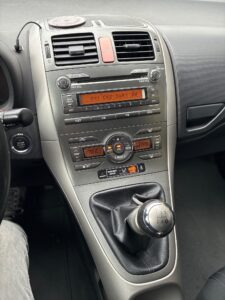 TOYOTA Auris 1.6