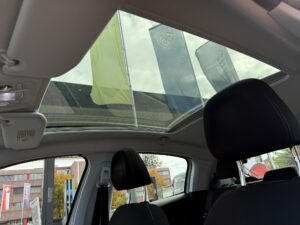 PEUGEOT 208 1.6 VTi