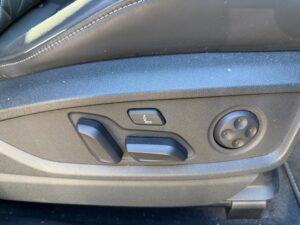 AUDI Q5 55 TFSI e quattro 367 PS S tronic, AHK, Leder, Panodach