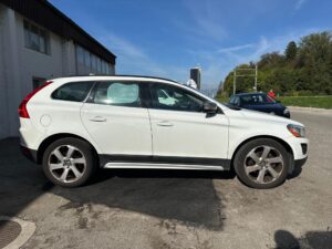 VOLVO XC60 D4 AWD